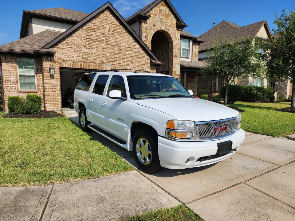 2005 GMC Yukon 3rd Gen - Image 13 of 31