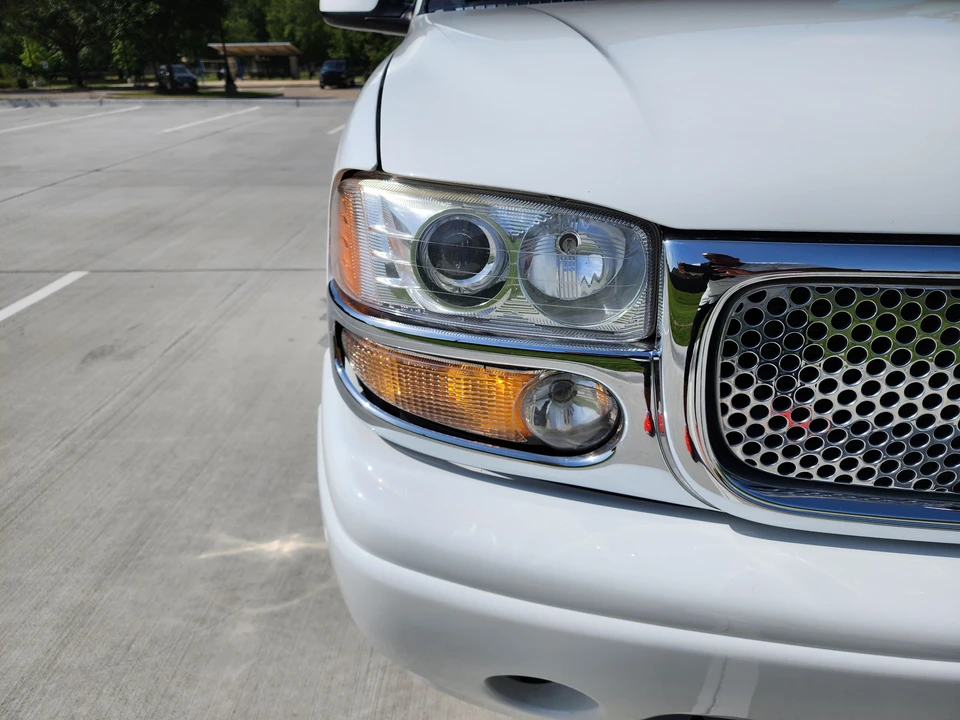 2005 GMC Yukon 3rd Gen - Image 15 of 31