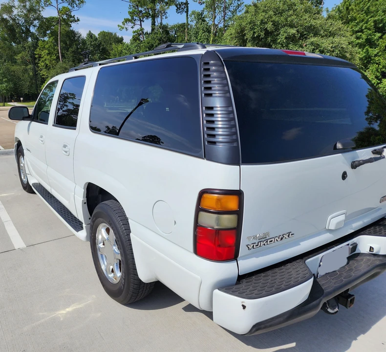 2005 GMC Yukon 3rd Gen - Image 24 of 31