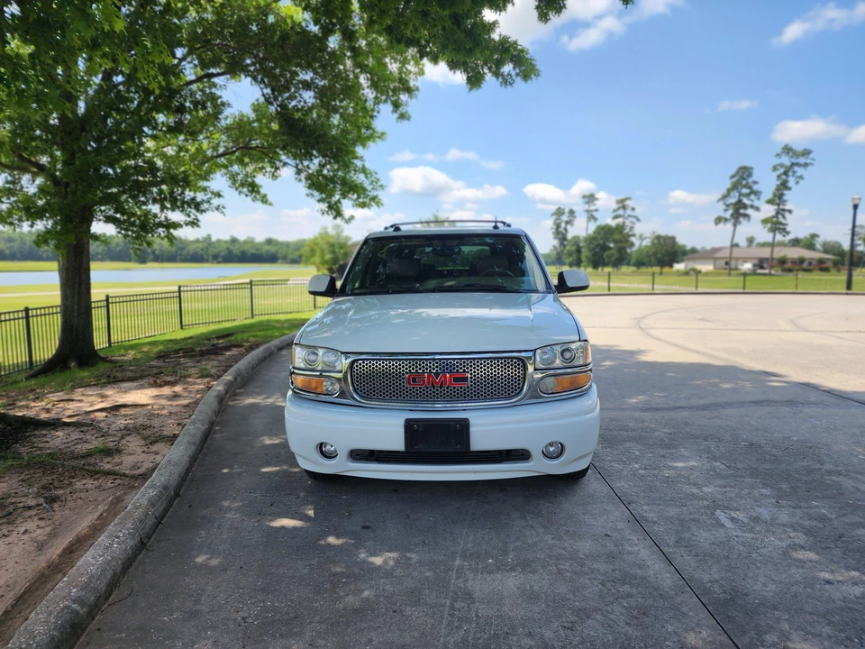 2005 GMC Yukon 3rd Gen - Image 6 of 31