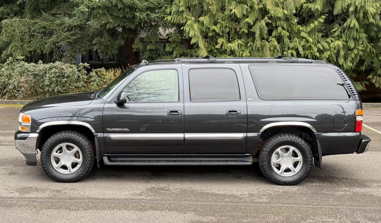 2005 GMC Yukon 2nd Gen - Image 5 of 31