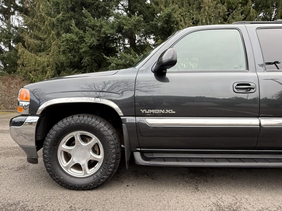 2005 GMC Yukon 2nd Gen - Image 30 of 31