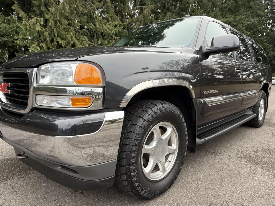 2005 GMC Yukon 2nd Gen - Image 23 of 31