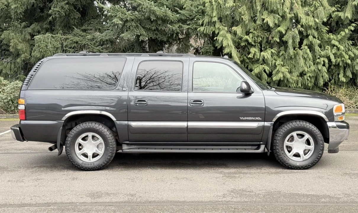 2005 GMC Yukon 2nd Gen - Image 13 of 31