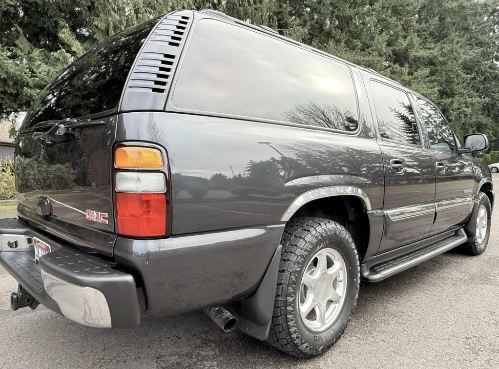 2005 GMC Yukon 2nd Gen - Image 9 of 31