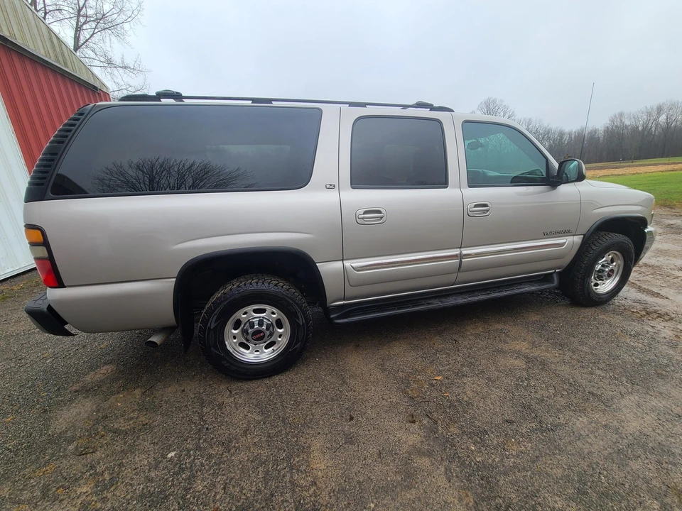 2005 GMC Yukon 2nd Gen - Image 18 of 31