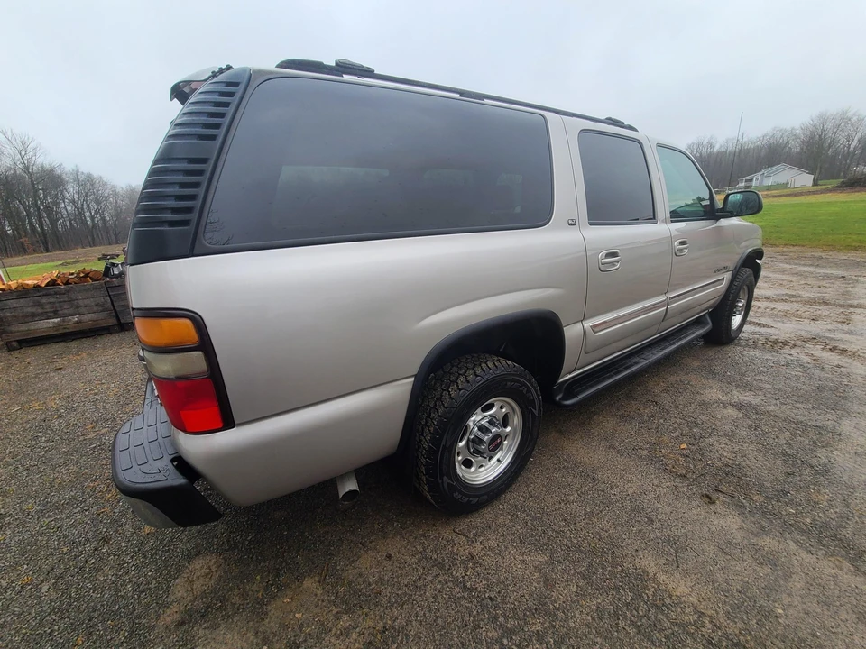 2005 GMC Yukon 2nd Gen - Image 16 of 31