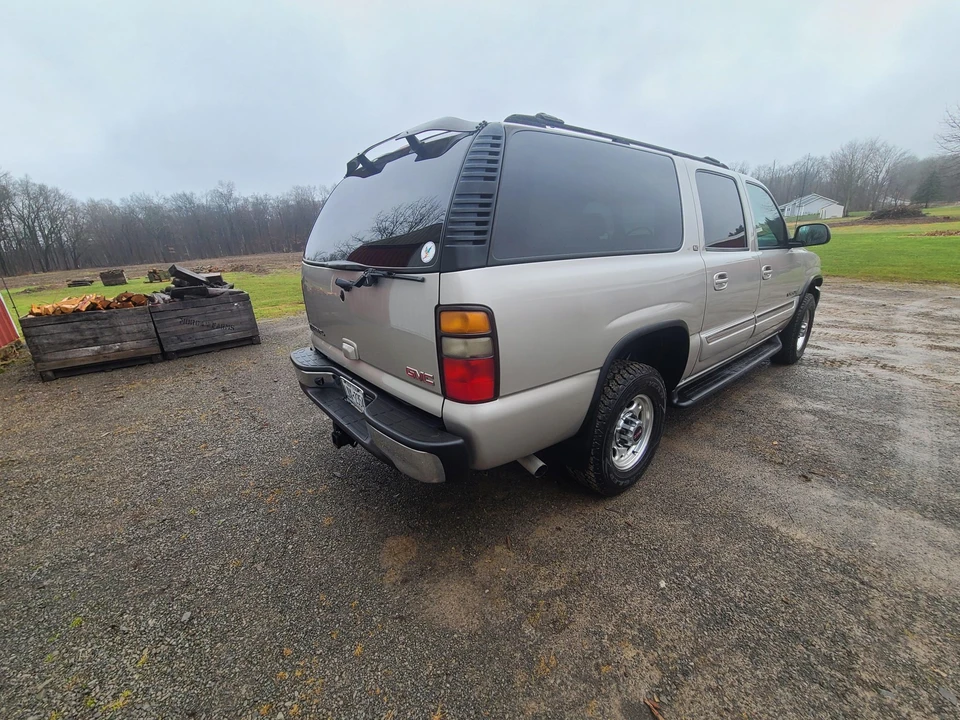 2005 GMC Yukon 2nd Gen - Image 15 of 31