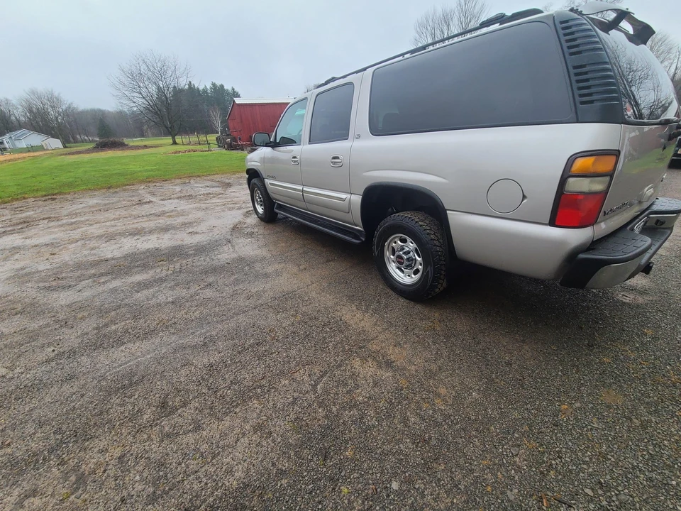 2005 GMC Yukon 2nd Gen - Image 9 of 31