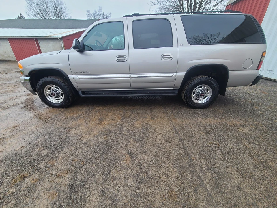 2005 GMC Yukon 2nd Gen - Image 6 of 31