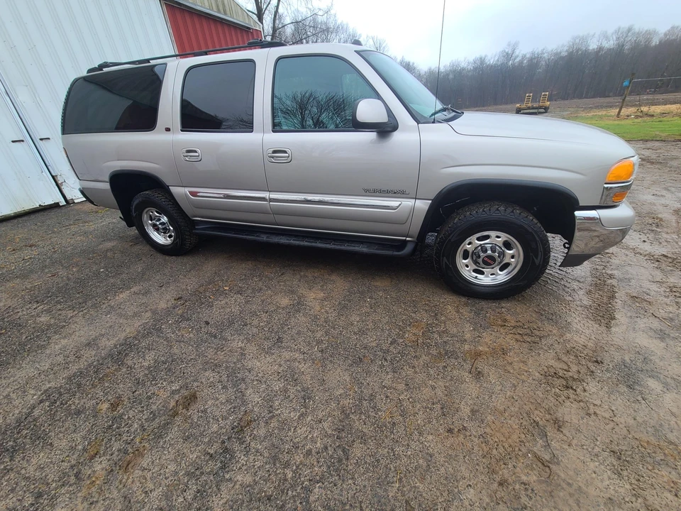 2005 GMC Yukon 2nd Gen - Image 24 of 31