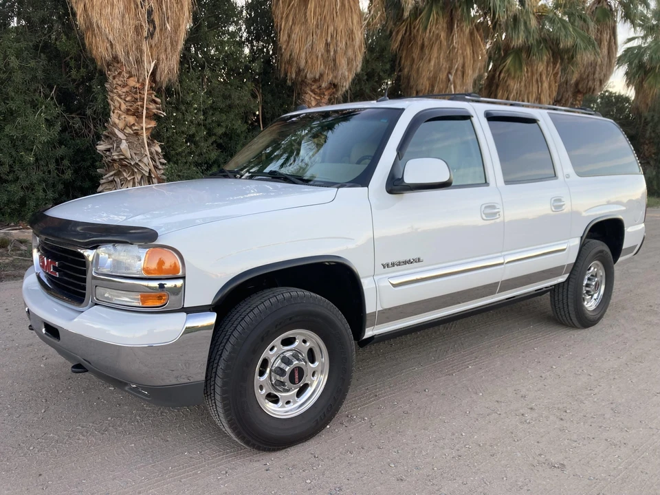 2005 GMC Yukon 2nd Gen - Image 3 of 31