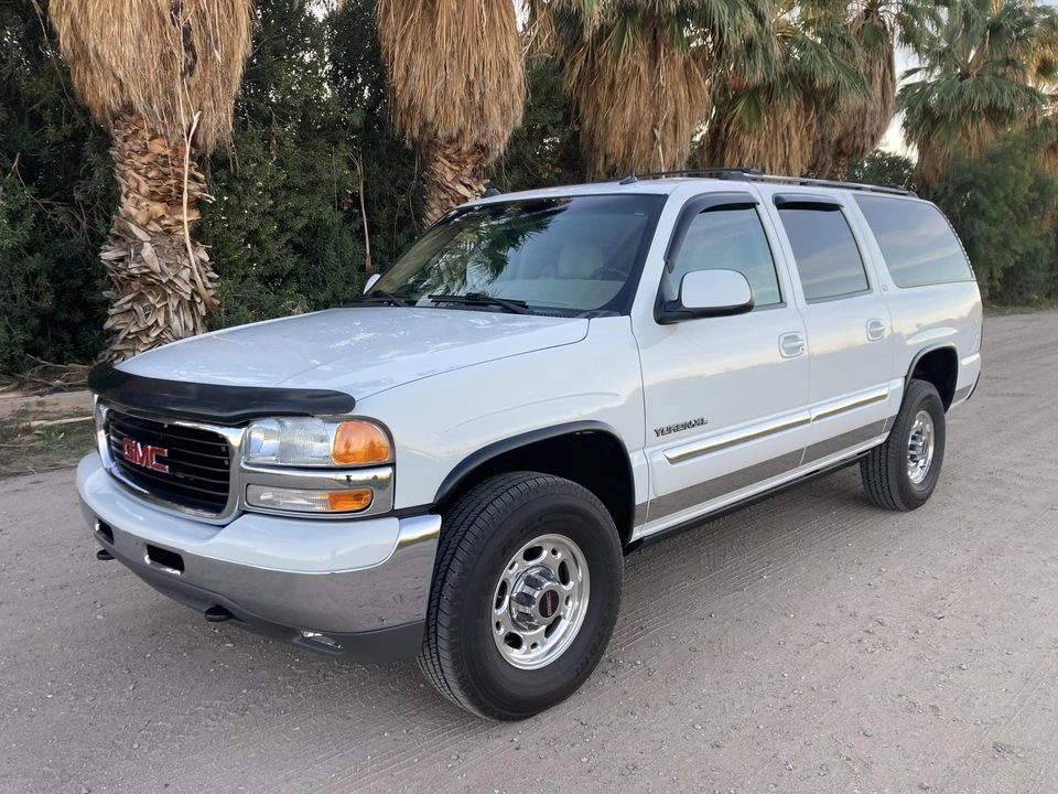 2005 GMC Yukon 2nd Gen - Image 2 of 31