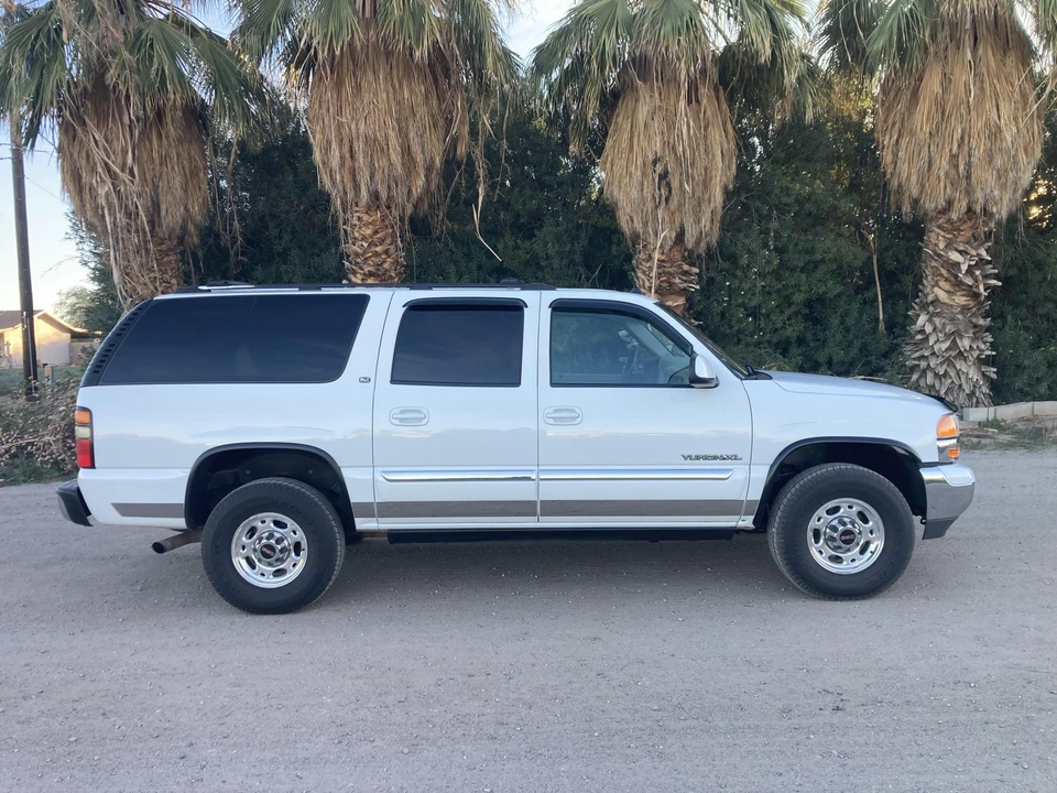 2005 GMC Yukon 2nd Gen - Image 10 of 31