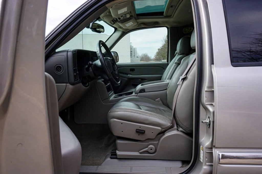 2005 GMC Yukon 2nd Gen - Image 8 of 12