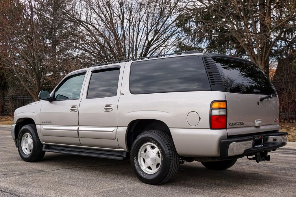 2005 GMC Yukon 2nd Gen - Image 6 of 12