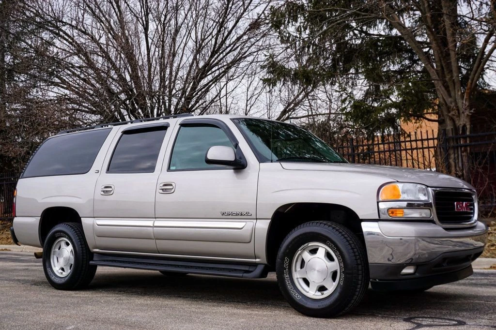 2005 GMC Yukon 2nd Gen - Image 4 of 12