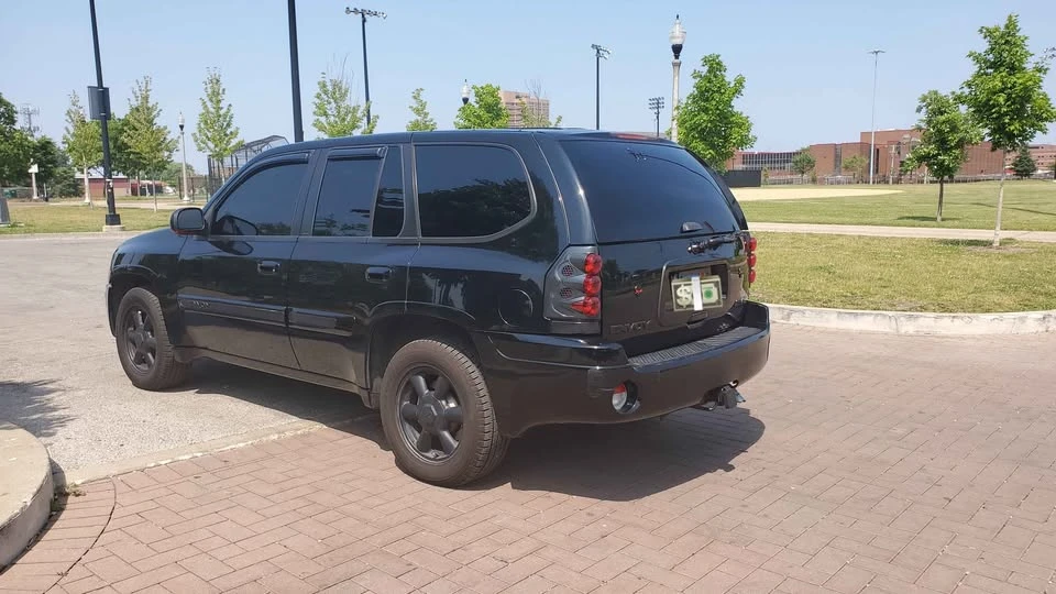 2005 GMC Envoy - Image 3 of 8