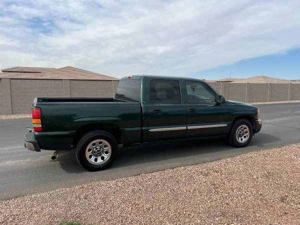 2005 GMC Sierra 1st Gen - Image 2 of 10