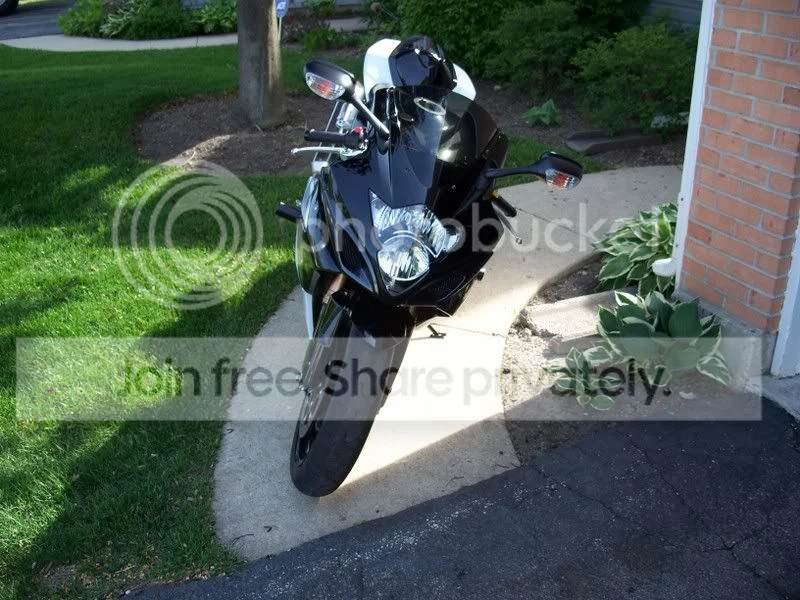 Suzuki GSX-R - Image 3 of 10