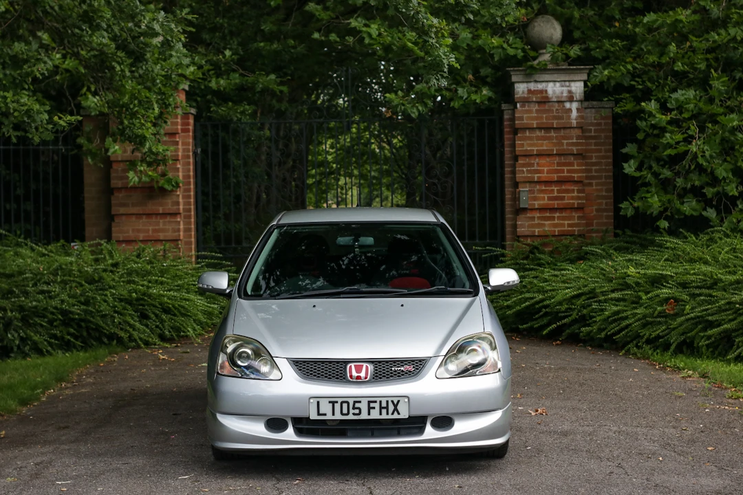 2005 Honda EP3 Civic Type R - Image 3 of 31