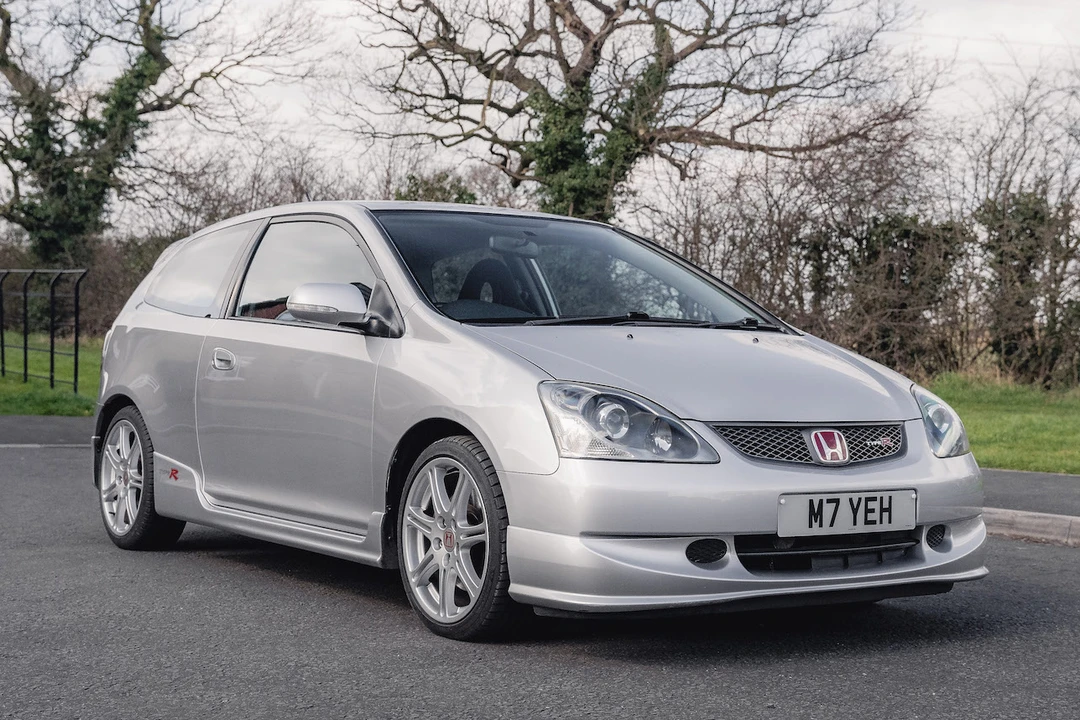 2005 Honda EP3 Civic Type R - Image 2 of 31