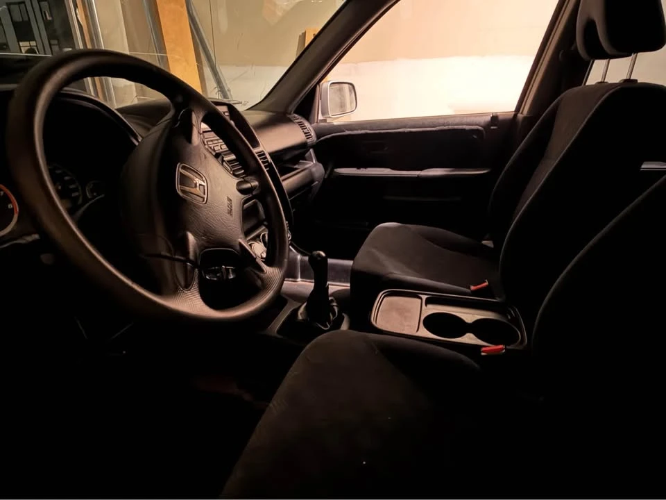 2005 Honda CR-V 2nd Gen - Image 4 of 7