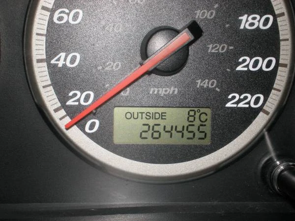 2005 Honda CR-V 2nd Gen - Image 10 of 20