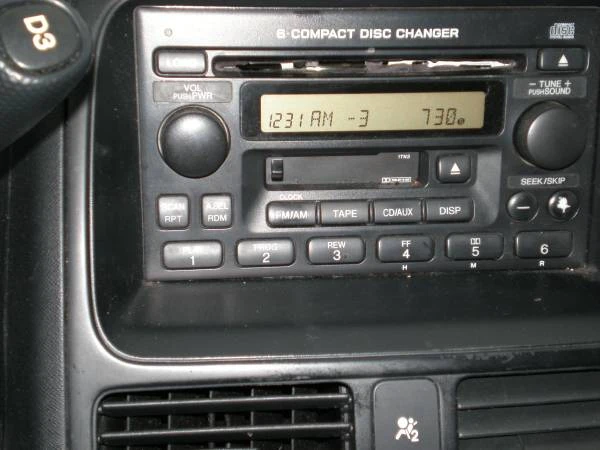 2005 Honda CR-V 2nd Gen - Image 9 of 20