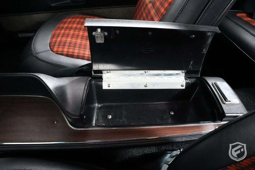2005 Dodge Challenger - Image 18 of 31