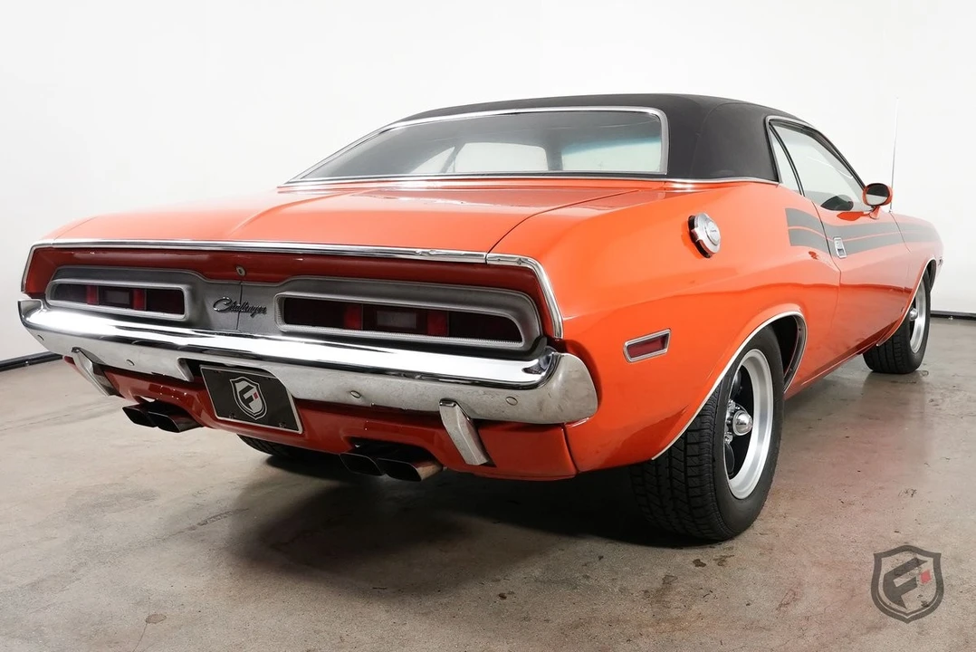 2005 Dodge Challenger - Image 9 of 31