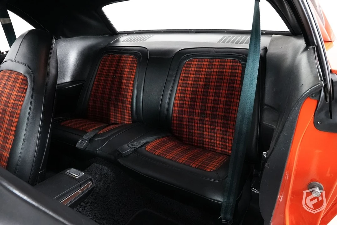 2005 Dodge Challenger - Image 23 of 31