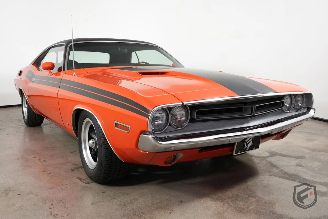 2005 Dodge Challenger - Image 2 of 31