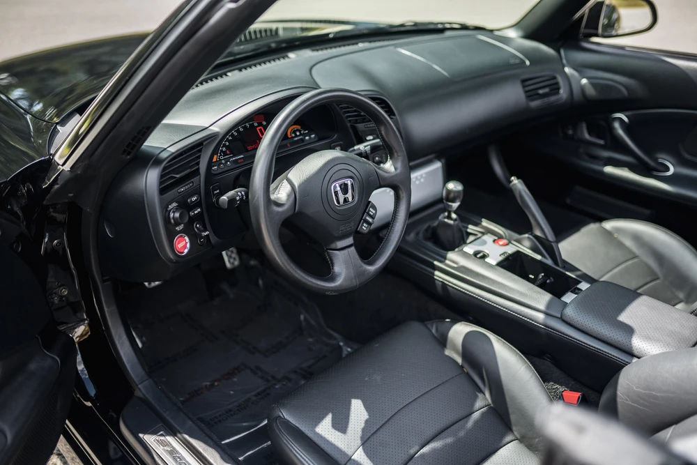2005 Honda AP2 S2000 - Image 4 of 5