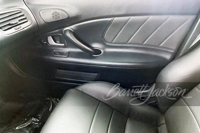 2005 Honda AP2 S2000 - Image 5 of 6