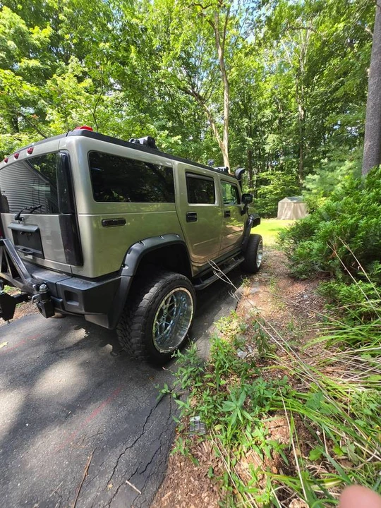 2005 Hummer Hummer H2 - Image 2 of 13