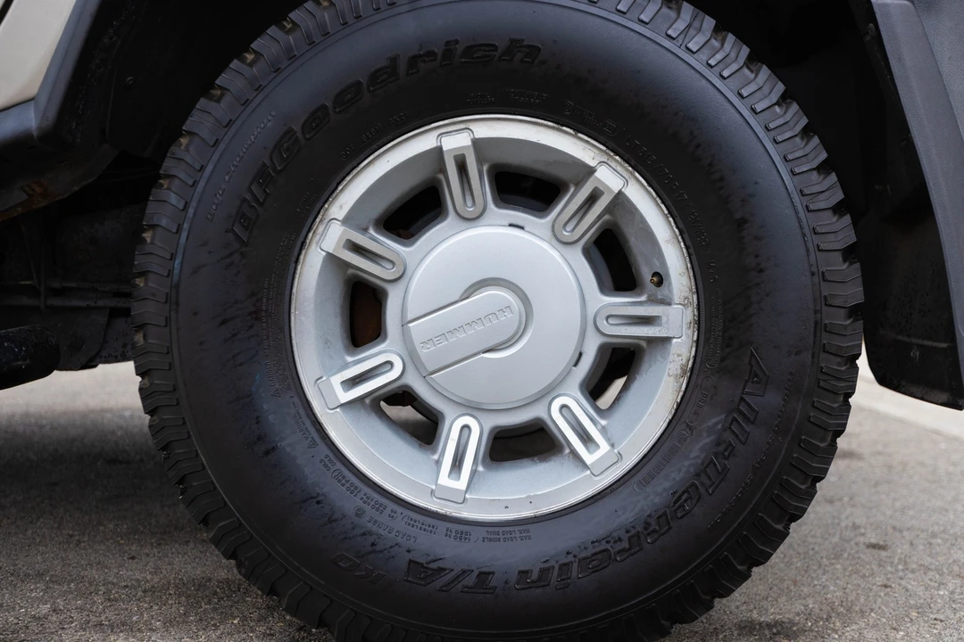 2005 Hummer Hummer H2 - Image 11 of 12