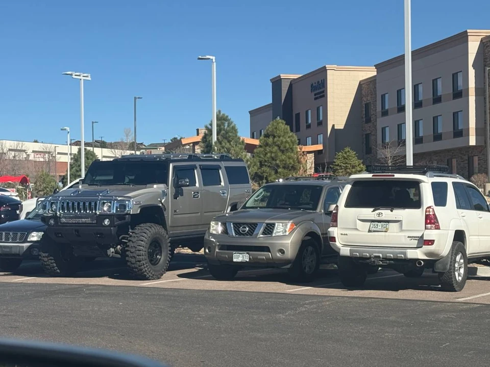 2005 Hummer Hummer H2 - Image 10 of 17