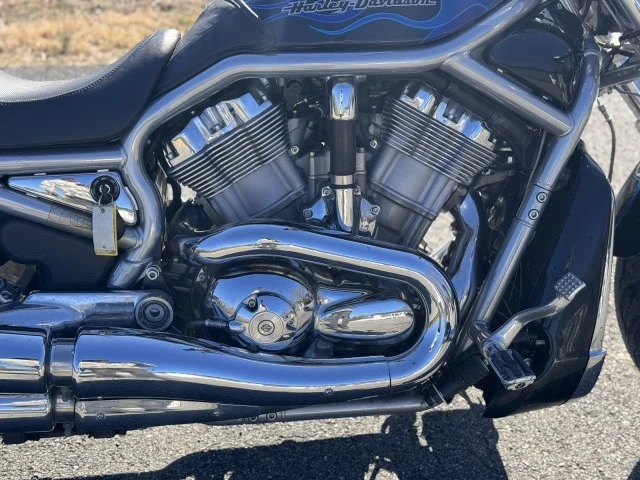 2005 Harley-Davidson - Image 10 of 11