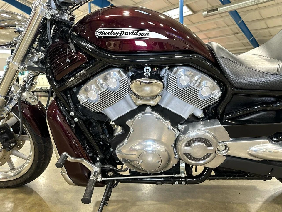 2005 Harley-Davidson V-Rod - Image 14 of 30