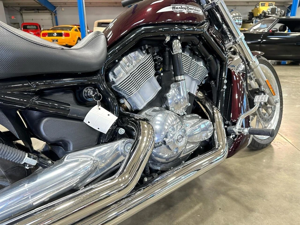 2005 Harley-Davidson V-Rod - Image 12 of 30
