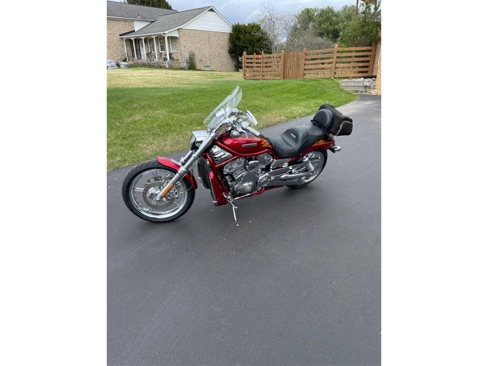 2005 Harley-Davidson V-Rod - Image 4 of 19