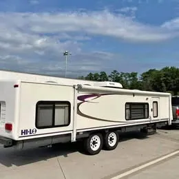 2005 Hi-Lo 27t TowLite Travel Trailer