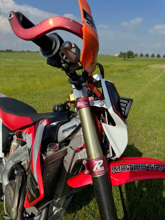 2005 Honda Motorcycles - Image 9 of 10