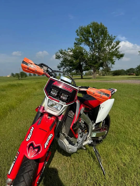 2005 Honda Motorcycles - Image 2 of 10