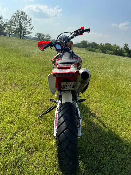 2005 Honda Motorcycles - Image 4 of 10