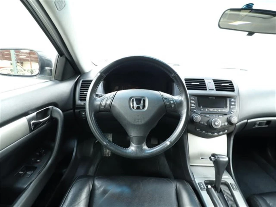 2005 Honda Accord 7th Gen - Image 9 of 31