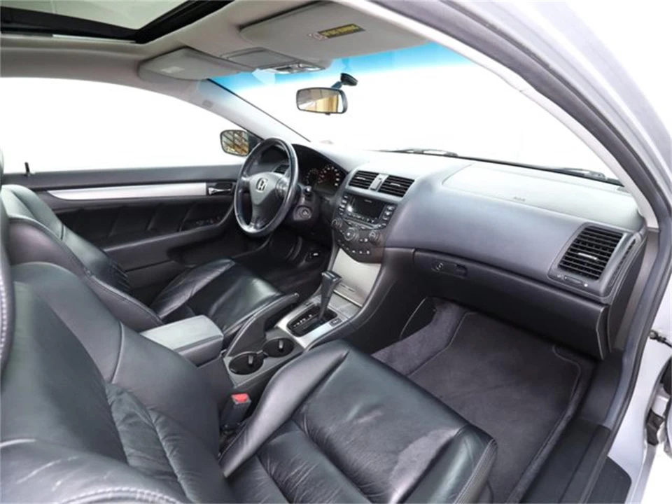 2005 Honda Accord 7th Gen - Image 13 of 31