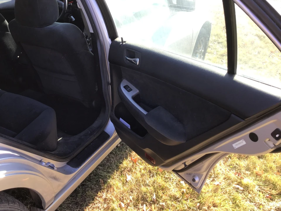 2005 Honda Accord 7th Gen - Image 11 of 21