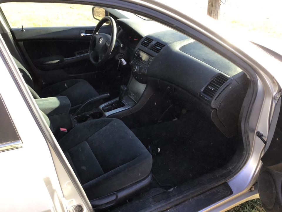 2005 Honda Accord 7th Gen - Image 9 of 21